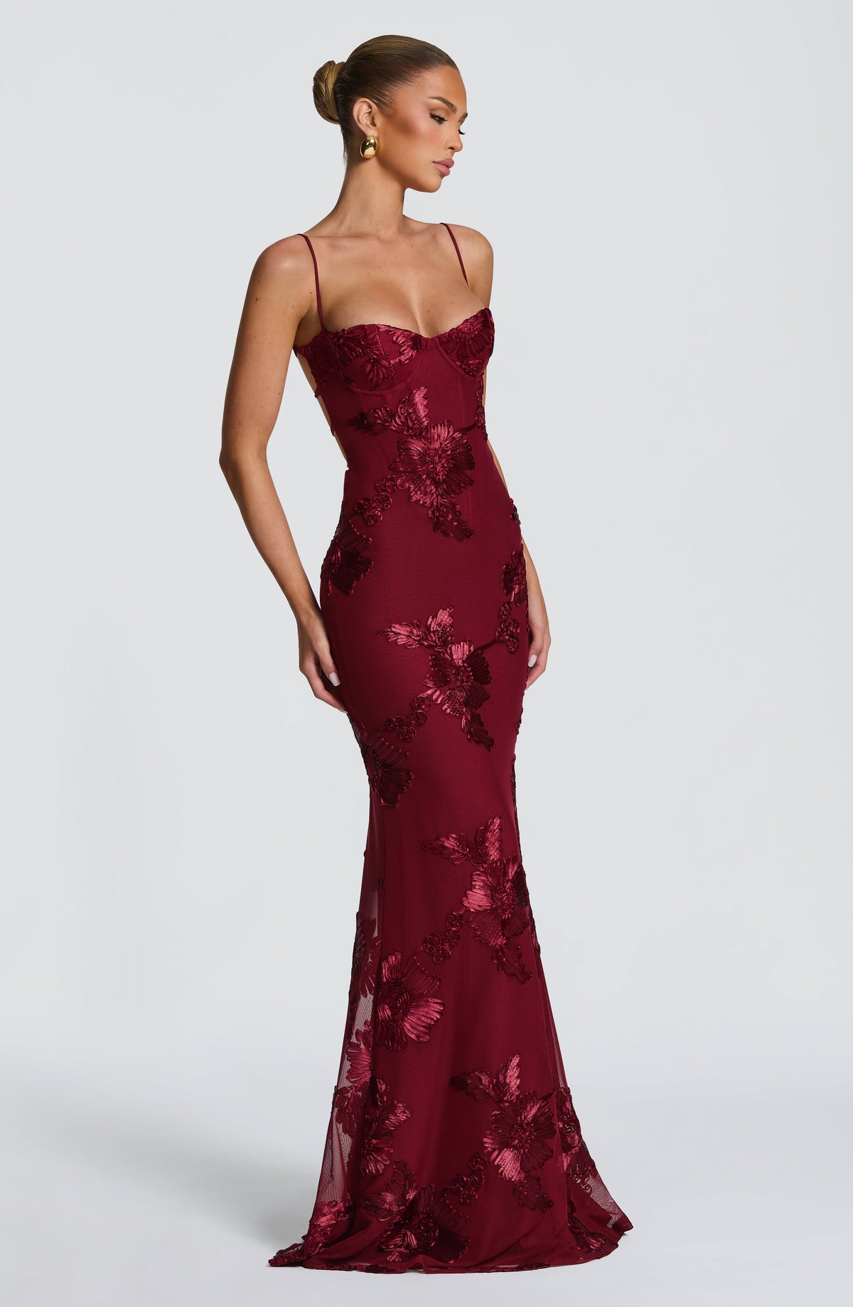 Carmen | Robe longue en maille avec applications florales