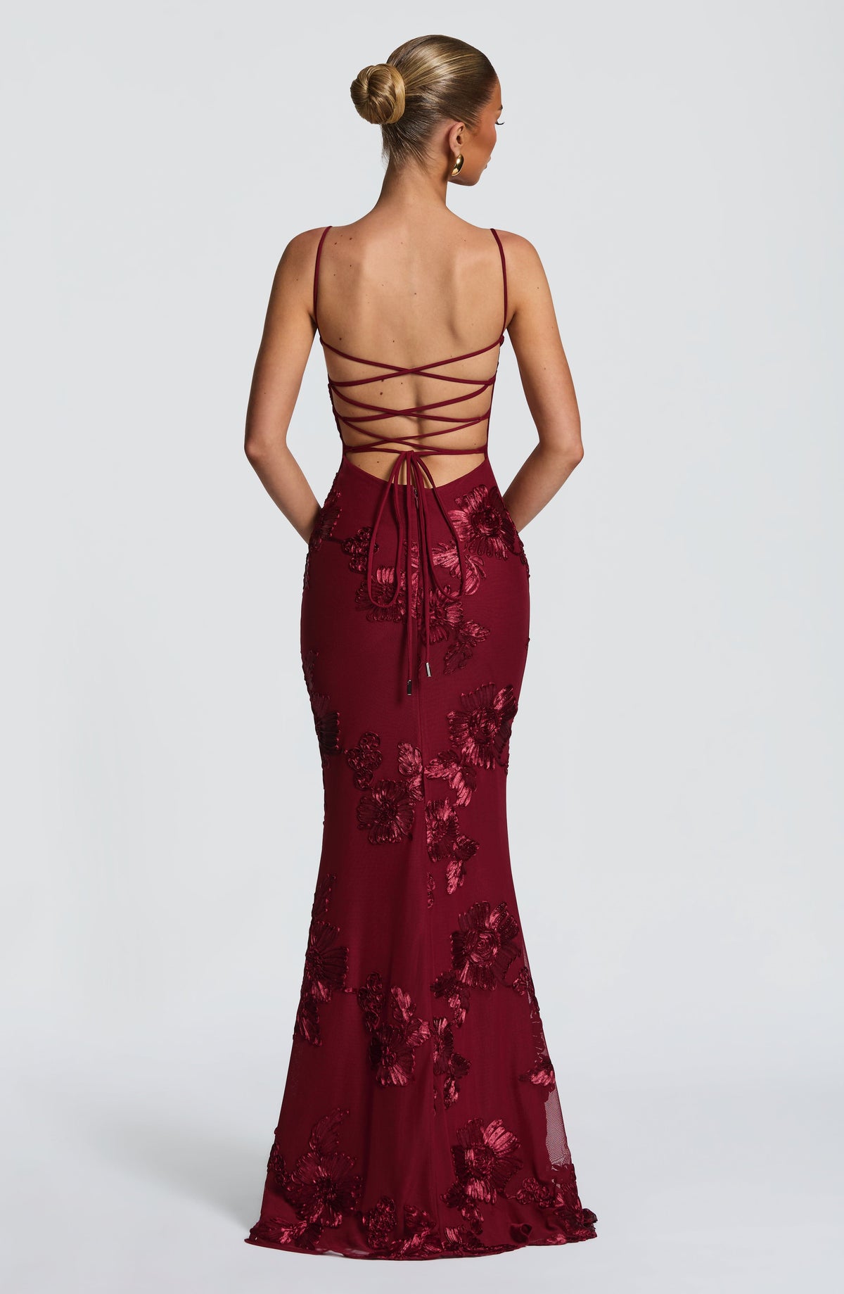 Carmen | Robe longue en maille avec applications florales